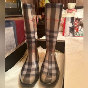 Burberry Rain Boots!